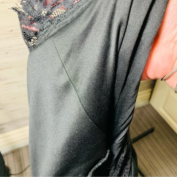 Maurices Black Lace Romper Shorts V Neck Rap Short Sleeves Frayed Hem Sz XL - Picture 13 of 16